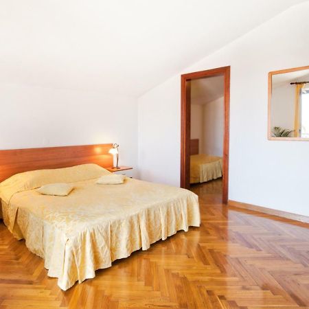Villa Sveta Eufemija - Bed And Breakfast โรวีน ภายนอก รูปภาพ