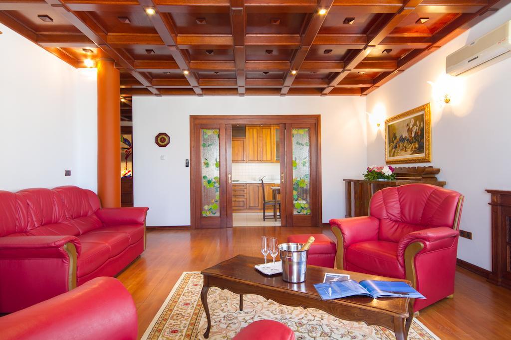 Villa Sveta Eufemija - Bed And Breakfast โรวีน ภายนอก รูปภาพ