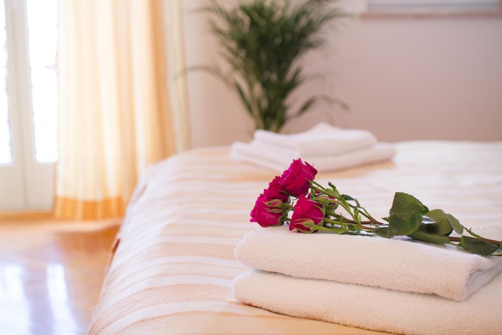 Villa Sveta Eufemija - Bed And Breakfast โรวีน ห้อง รูปภาพ