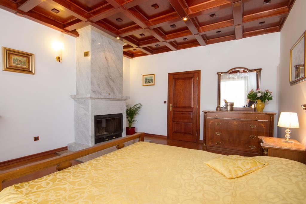 Villa Sveta Eufemija - Bed And Breakfast โรวีน ห้อง รูปภาพ